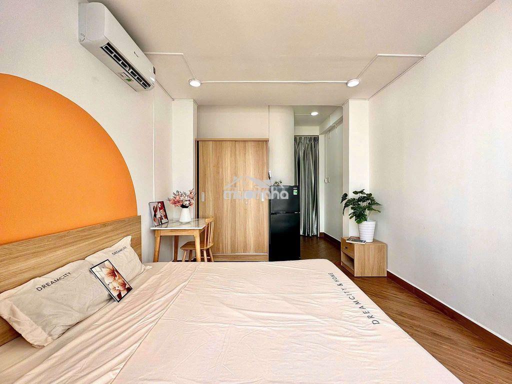 Studio ban công tách bếp,đi chuyển kcx ufm q4 chỉ khoảng 5p - 2