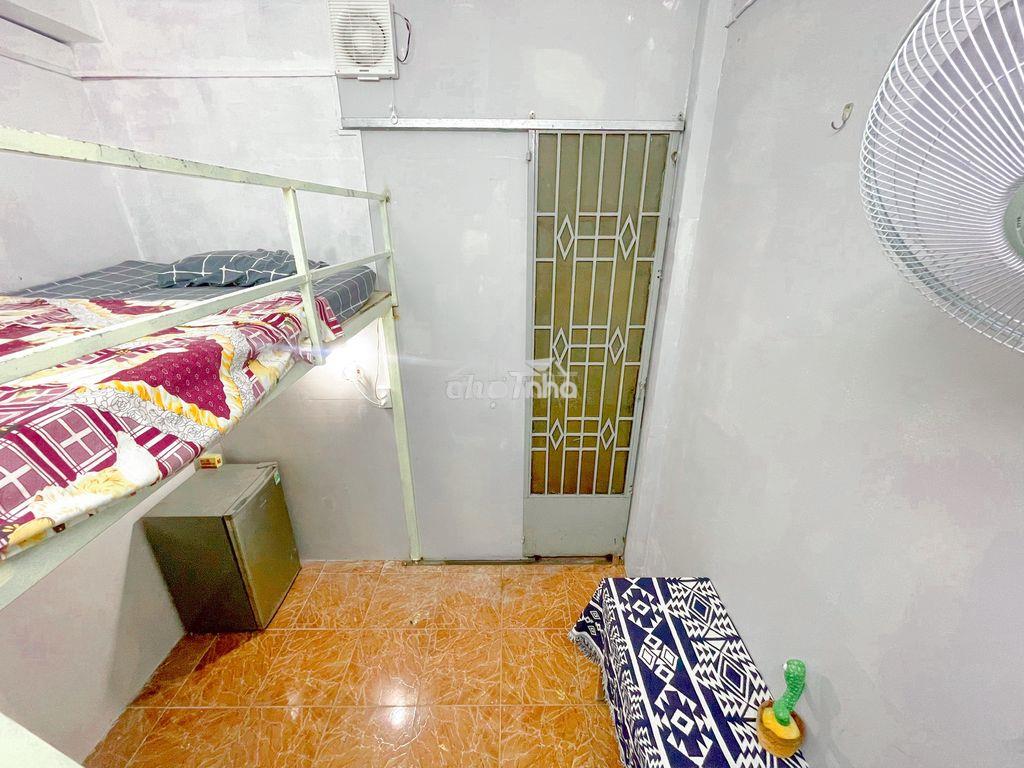 Phòng như hình 2tr500 trống sẵn nội thất nhận phòng ngay bùi đình túy - 4