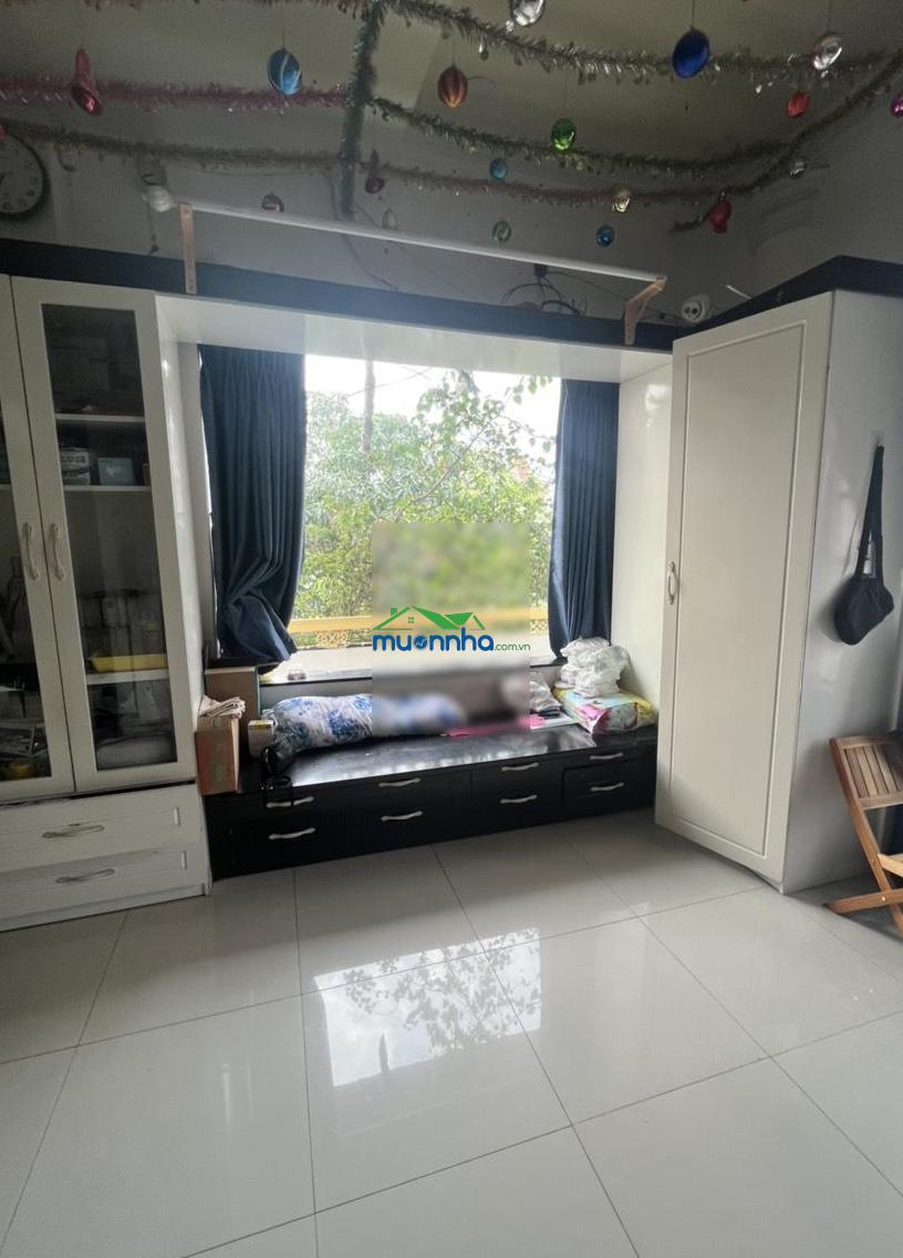 Nhà 6x10.7m, 3 tầng, kdc bình hưng, bình chánh