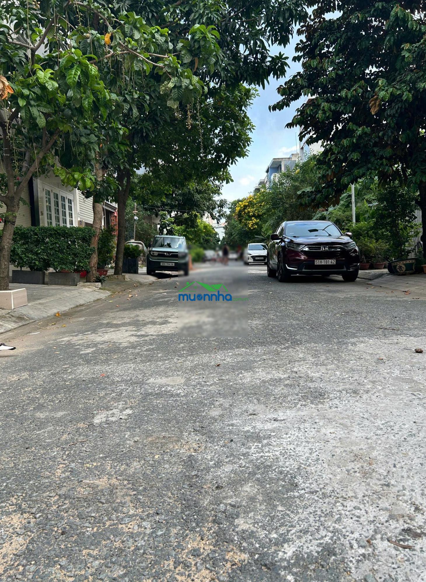 Nhà 10 x 30m - xây 4 tầng - khu đường trần não - bán 55 tỷ - 2