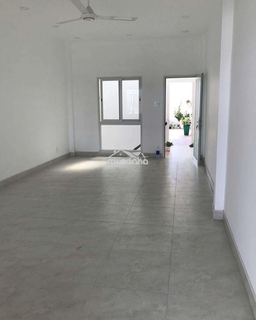 Dt 4,2 x 25m 1trệt 2lầu sàn trống suốt - 4