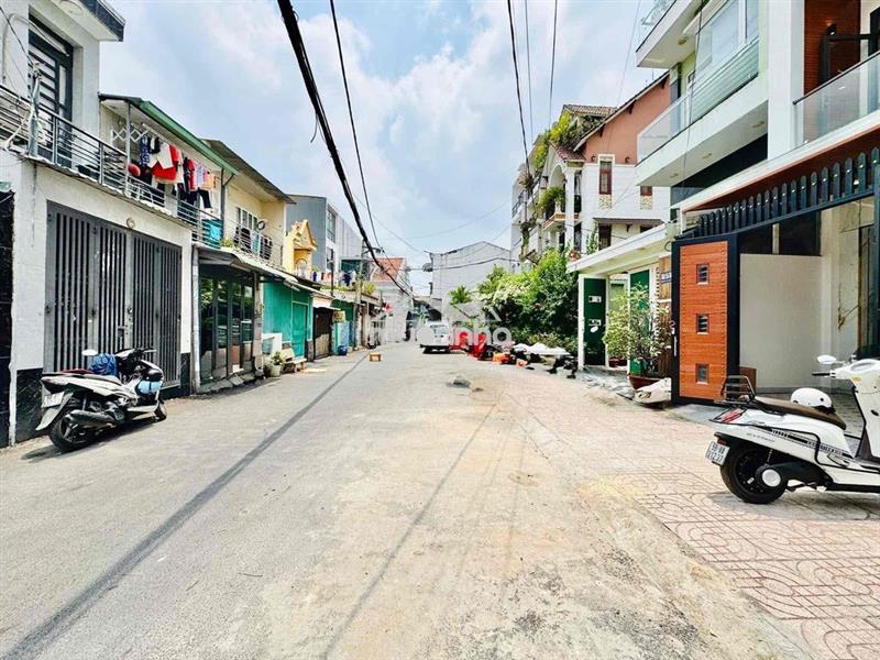 Chính chủ bán gấp nhà hẻm 1 oto ngủ trong nhà phan huy ích .