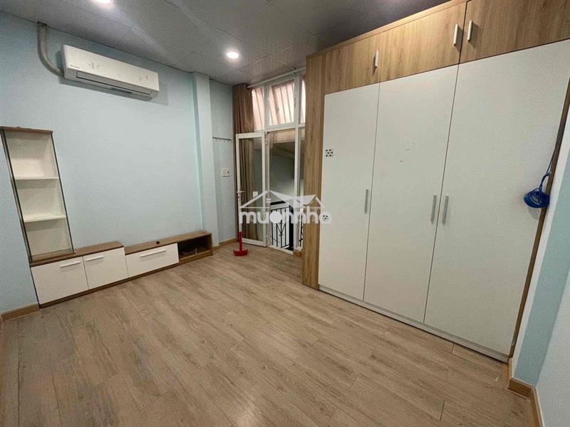 Nhà luỹ bán bích 4x12m 1 lầu 9tr