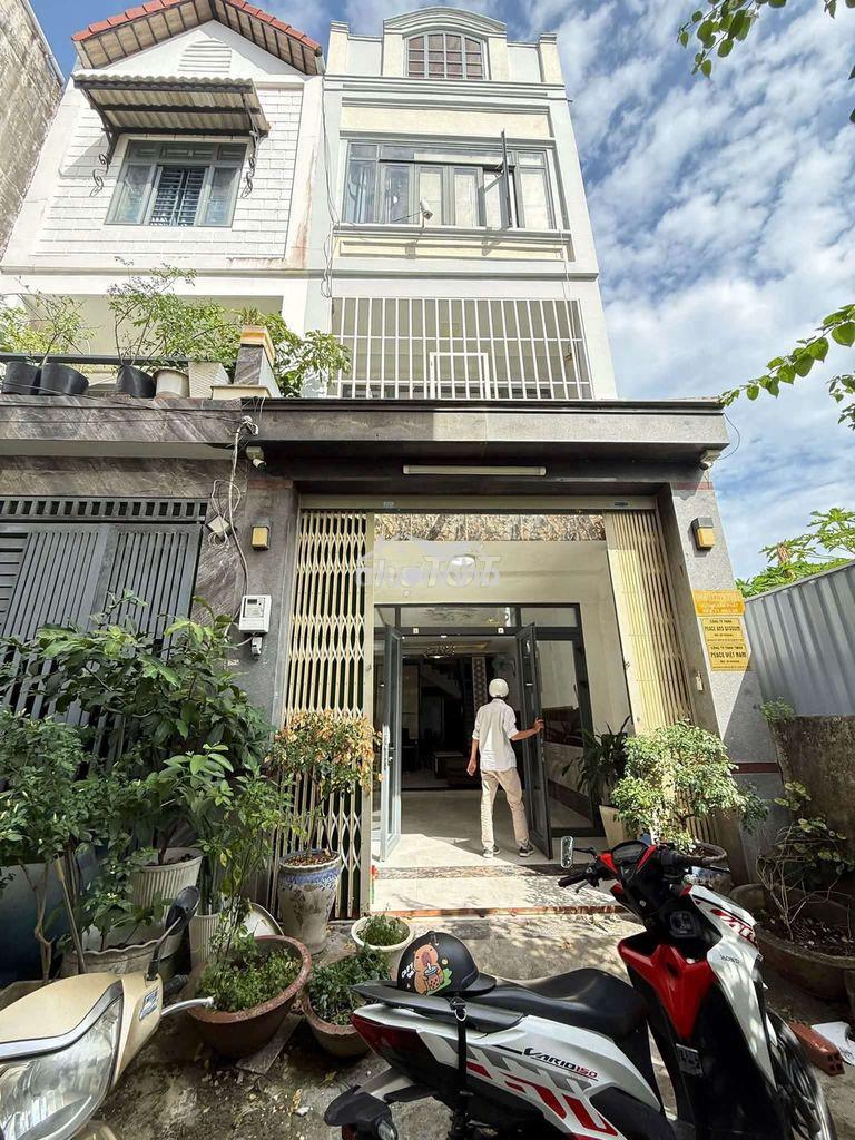Cho thuê nhà 3 tầng  hùynh tấn phát, giáp quận 7.