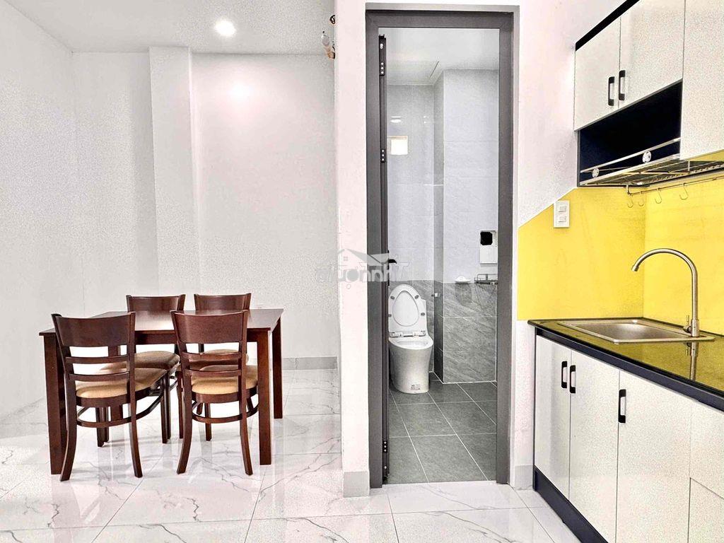 Trống 1 phòng căn hộ 2 phòng ngủ - đầy đủ nội thất - ban công - 2