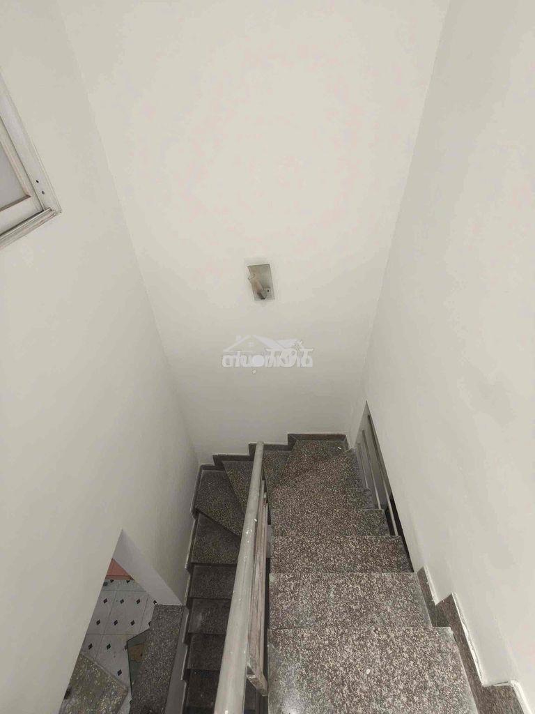 2 phòng đường nội bộ 4m khu bình phú 2 - 2