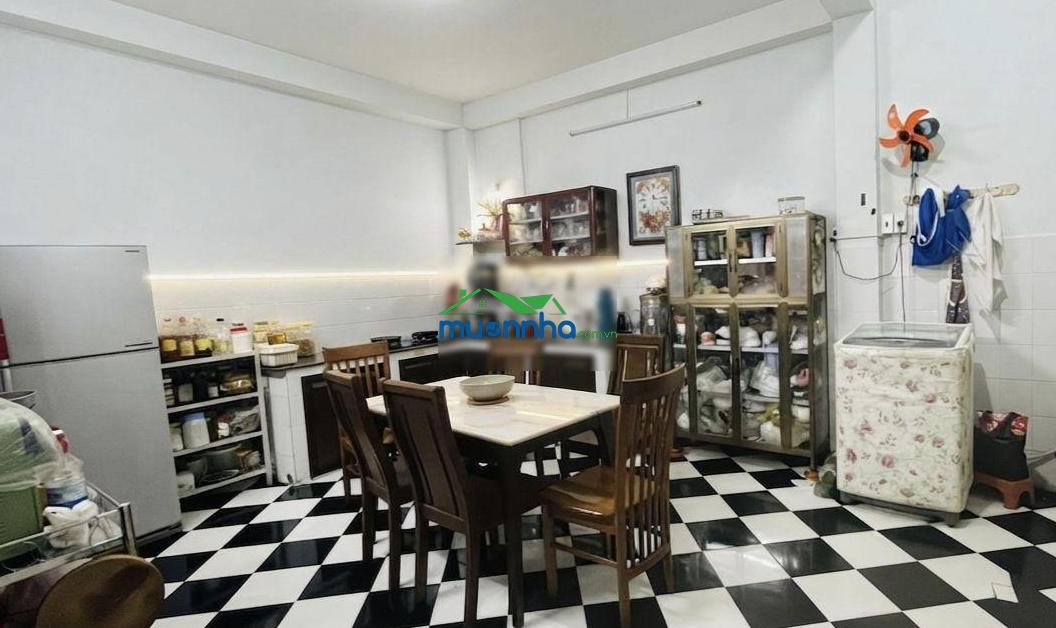 Kẹt vốn giảm 500tr 4m x 16m 4 tầng nở hậu 5m6 hẻm ô tô ngay ủy ban quận rất gấp bán - 4