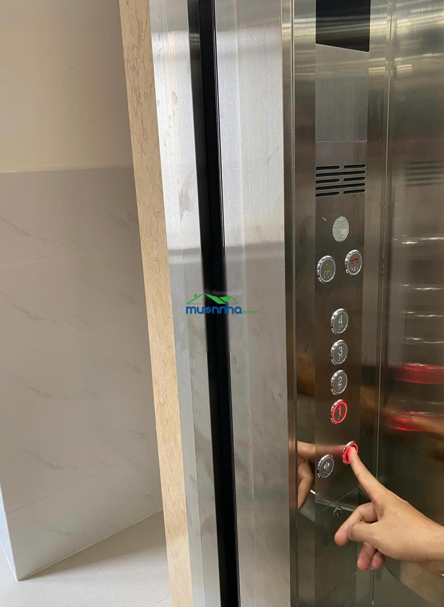 Bán nhà hoàng hoa thám, dt : 8mx25m, cn : 180m2, kc : hầm + 5 tầng- tn : 180tr/th - giá : 35 tỉ.