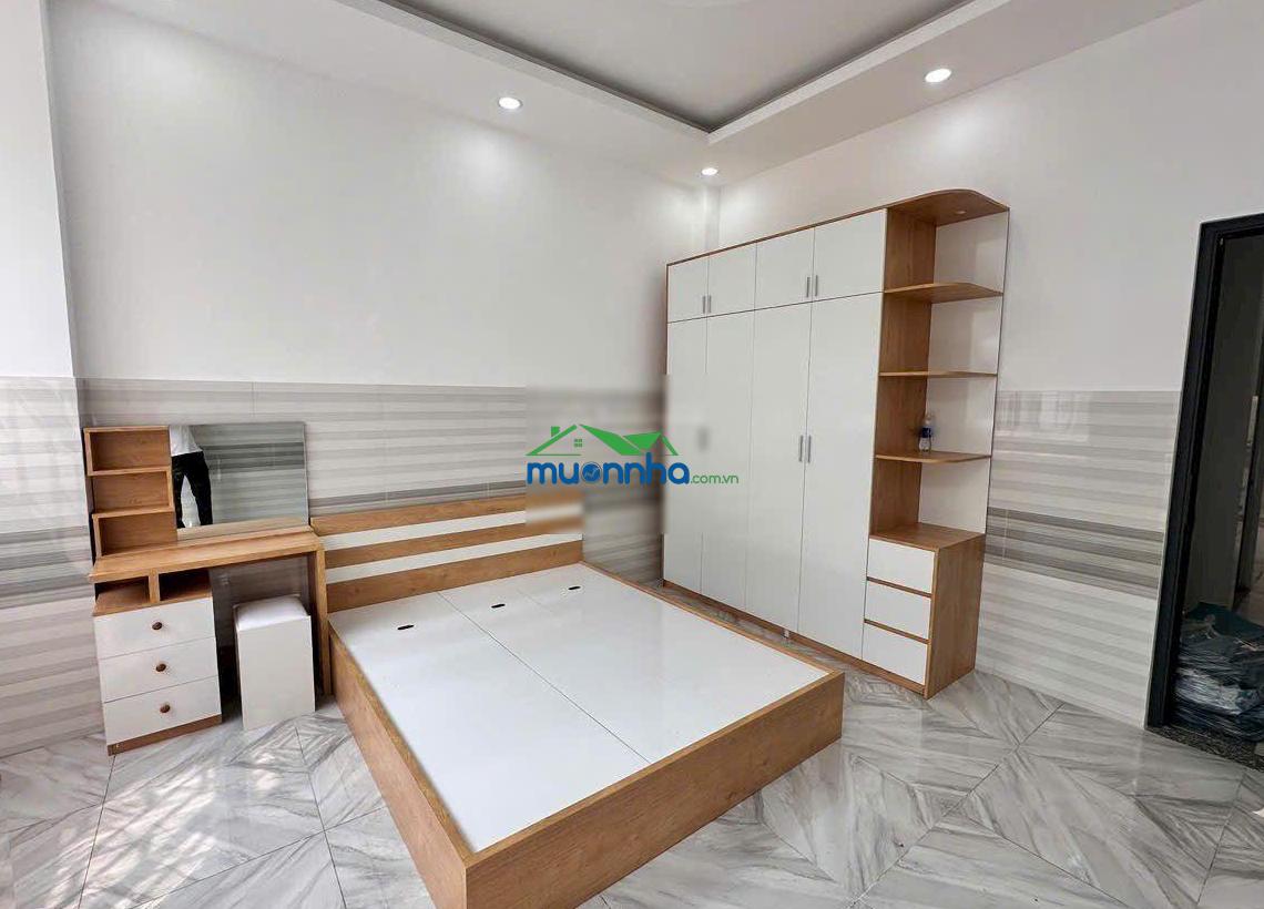 5,6 tỷ, kề bên ga metro s5 phú hữu, nhà 2 tầng 61m2(4x15,25), 3 pn, đường ô tô - 4
