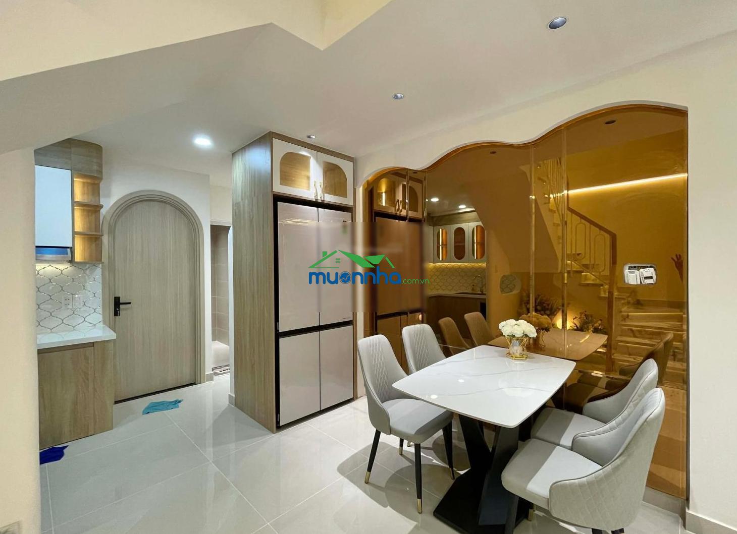 Nhà ngộp - hẻm xe hơi thông - ngay cạnh mặt tiền - 3