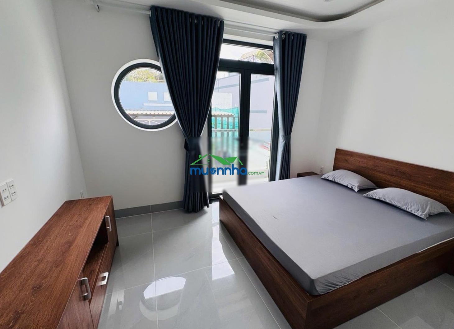 Nhà mới đẹp, thang máy, quận 2, gần chợ tân lập