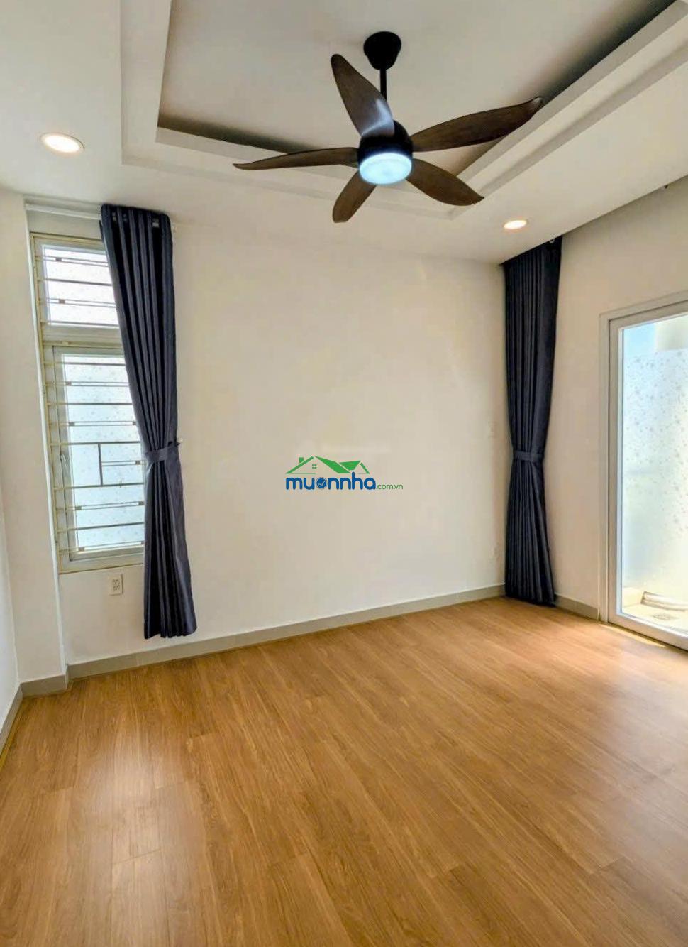 Nhà 4 tầng - ngang rộng 5,24m - dt 62m² - căn góc 2 mặt hẻm xe hơi - khu nhà lầu cao cấp - 3