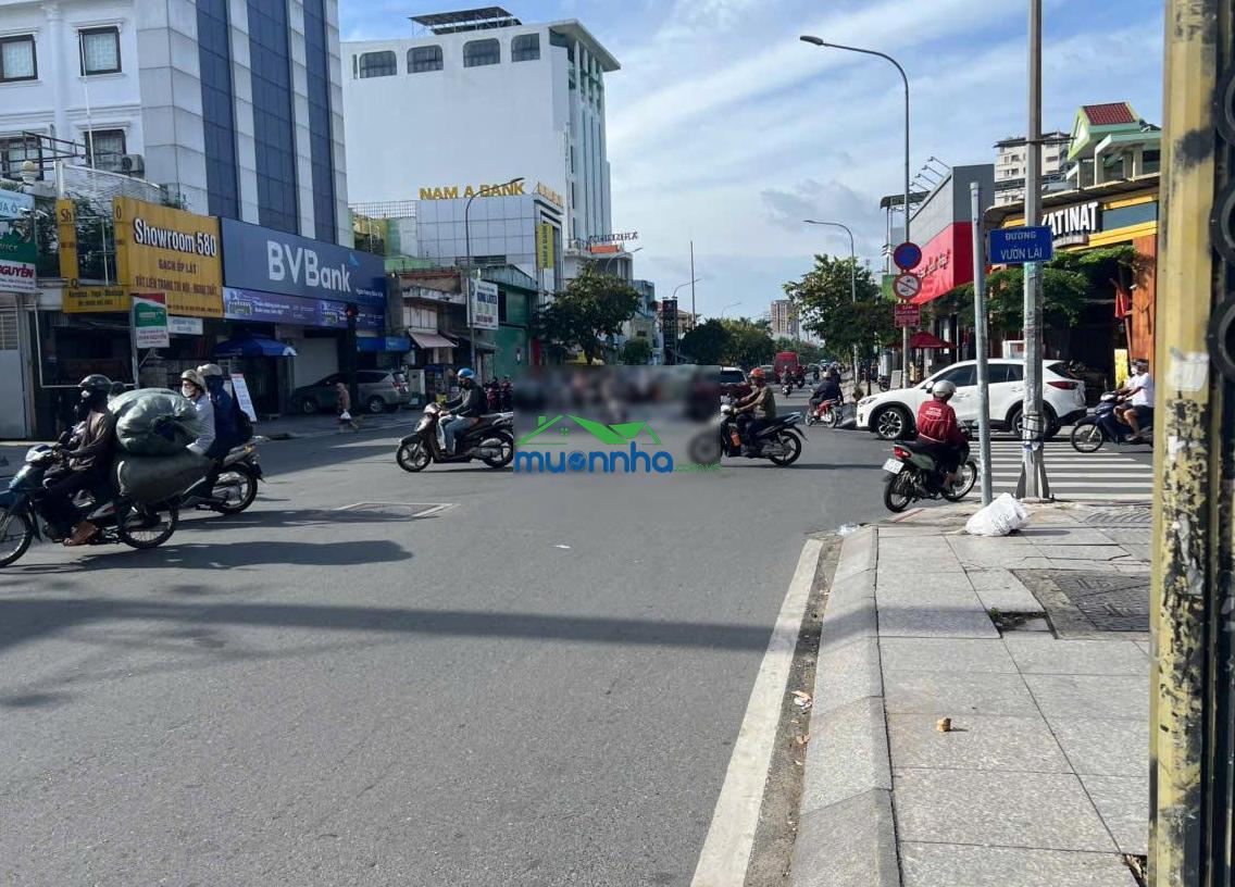 Chdv ngay trục lũy bán bích - 40tr thu về 1 tháng -ngang lớn 6 dài 23 nở hậu đẹp - đầy đủ tiện nghi
