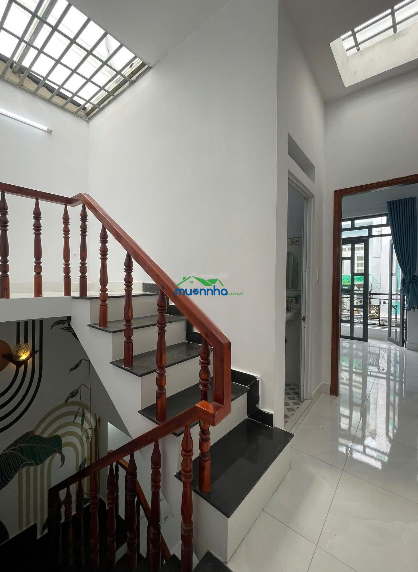 Bán nhà siêu đẹp ngay nguyễn đình chiểu, quận 3, 40m2, sổ riêng, hẻm oto