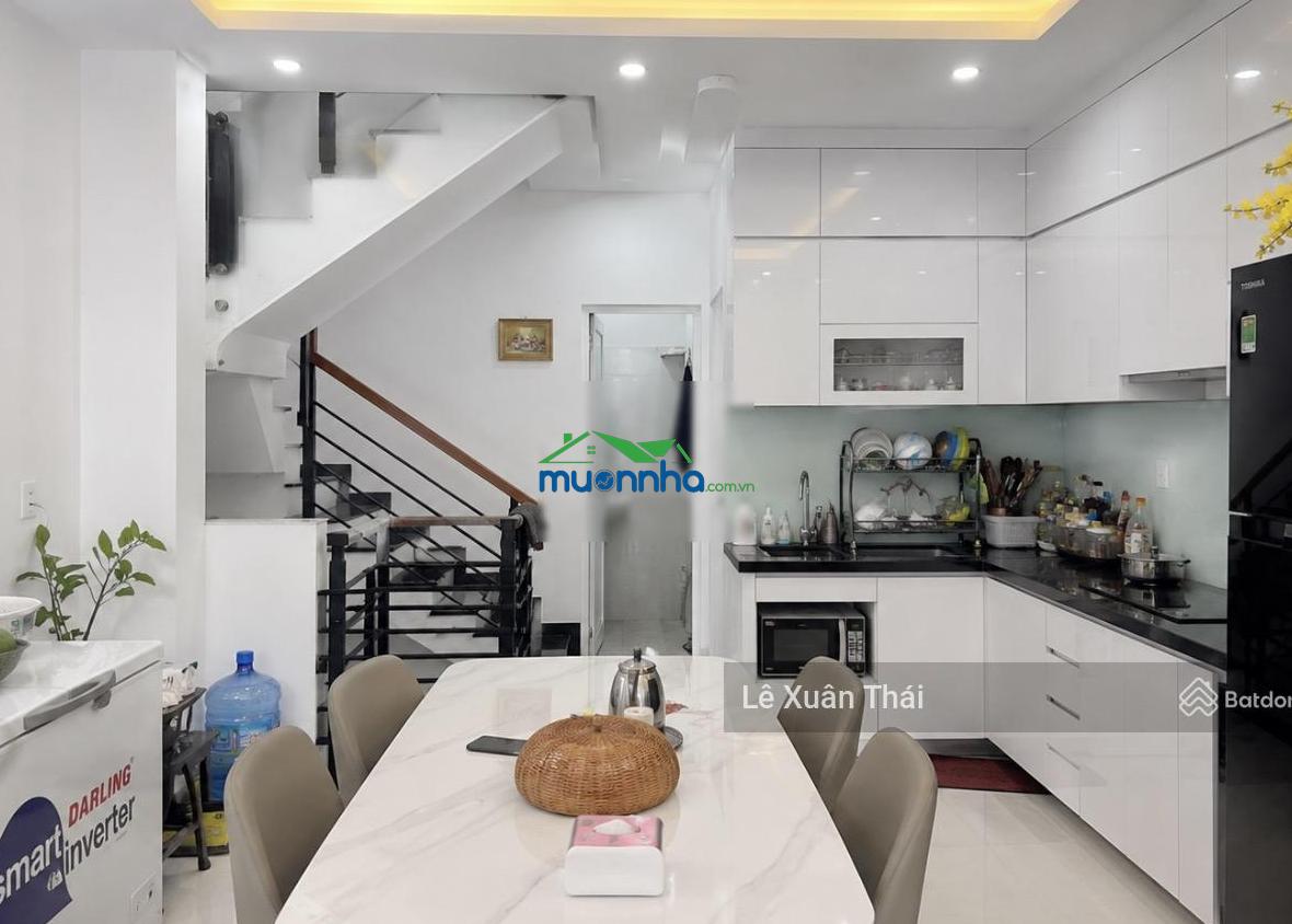 Bán nhà lạc long quân q11, 42m x 4t, mt 4.2m giá 8.2t, hxt thông, full nội thất xịn