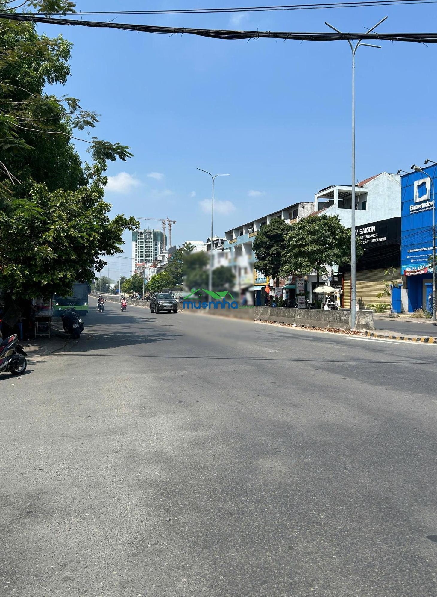 Bán nhà khu đường liên phường, ngay đường đỗ xuân hợp rẽ vào, giá 16.7 tỷ