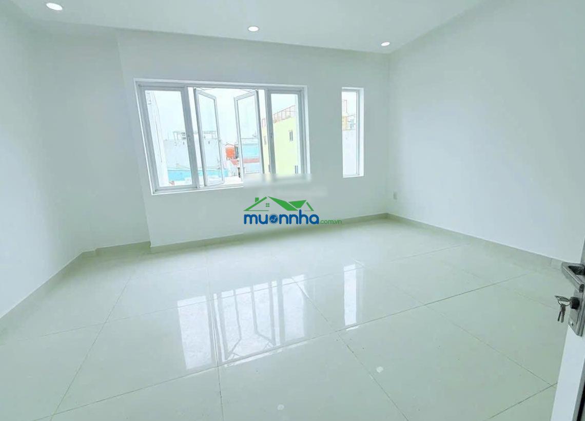 Ngay trường chinh, gần t3, ngang hiếm 5m, 3 tầng, chỉ hơn 4 - 4