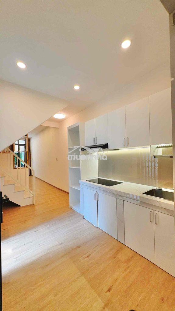 Nhà đẹp cạnh mt nguyễn duy dương quận 10 33m2 2 tầng full nội thất - 4