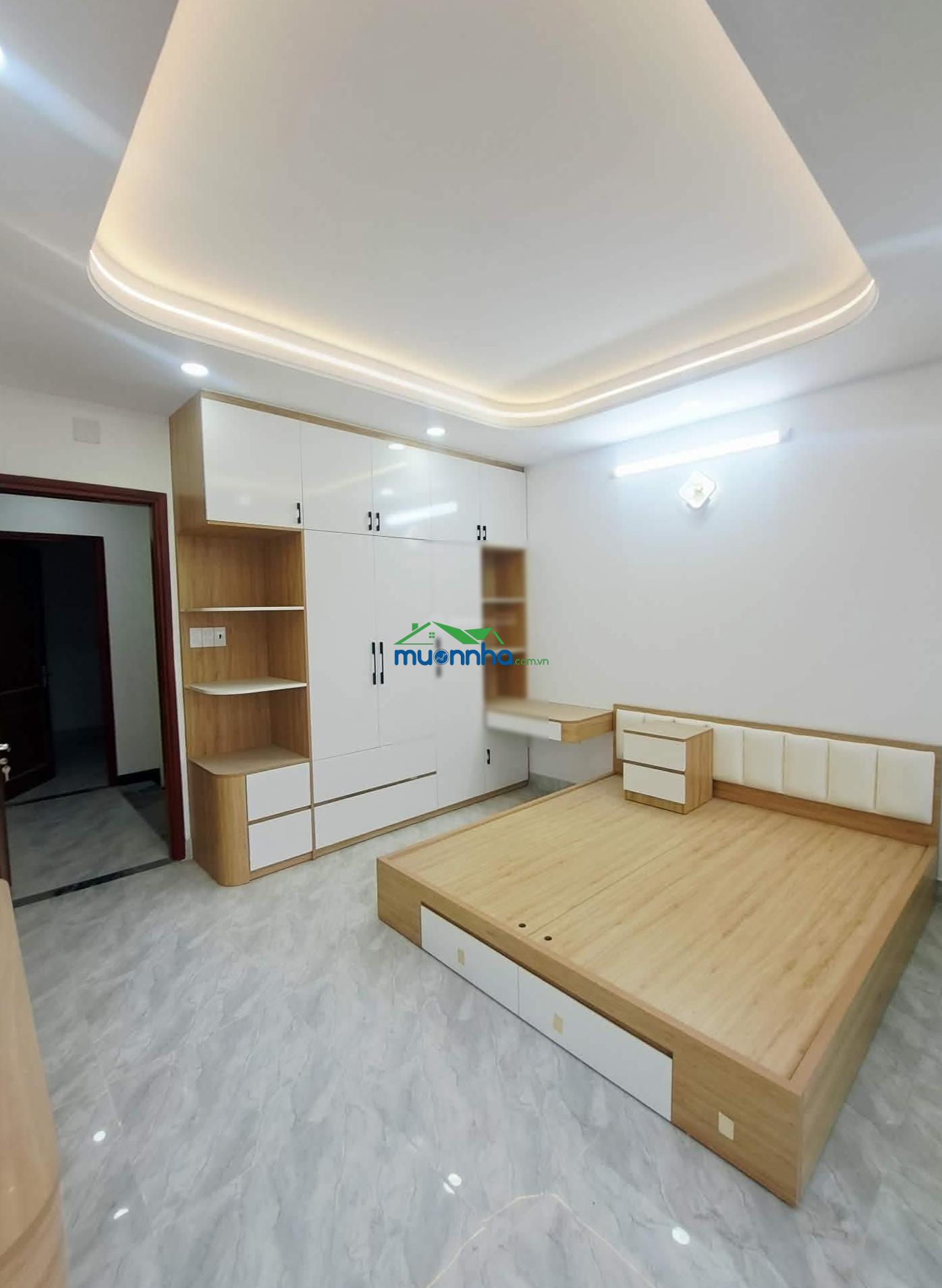 Chỉ 9 tỷ còn bớt. nhanh tay sở hữu căn này đầy tiện ích. gần chợ tân hương. 80m2. 4pn hẻm sạch 8m - 4