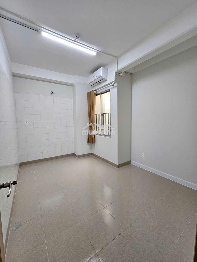 Cho thuê căn hộ 2pn2wc - ban công lớn - quận 10 - tp.hcm** - 4