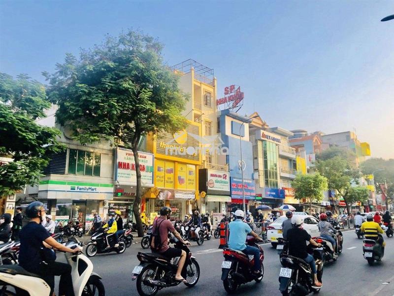 65m2 xây 5 tầng, ngay ngã tư âu cơ - lạc long quân, nguồn thu 35tr/th