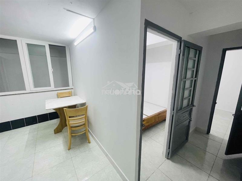 Cho thuê căn hộ 2 phòng ngủ giá siêu rẻ ngay luỹ bán bích gần văn hiến