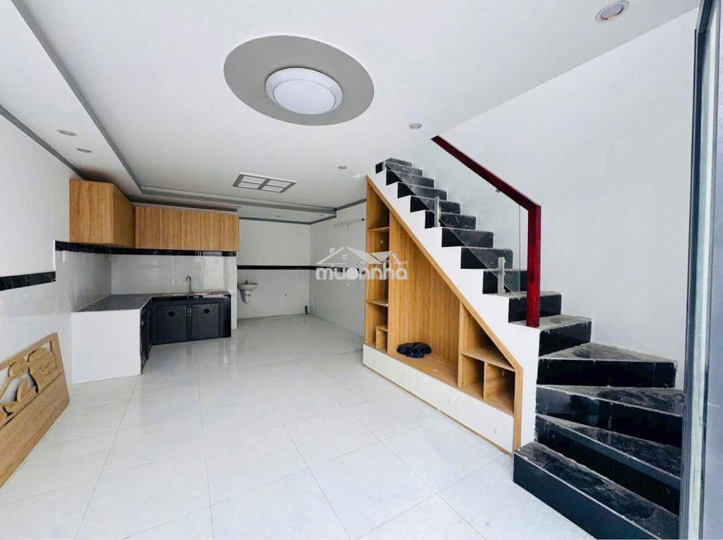 Hạ giá bán gấp căn 1 trệt 1 lầu nằm ngay cây xăng 75 đồng khởi - 2