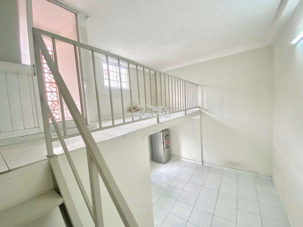 Nhà xã hội becamex định hòa. lầu 3 sổ hồng 470 triệu - 2