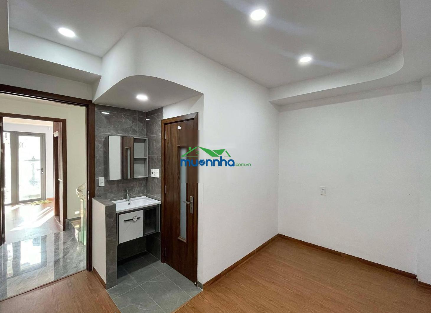 Hẻm xe hơi 5m - sát mặt tiền - nở hậu - 2