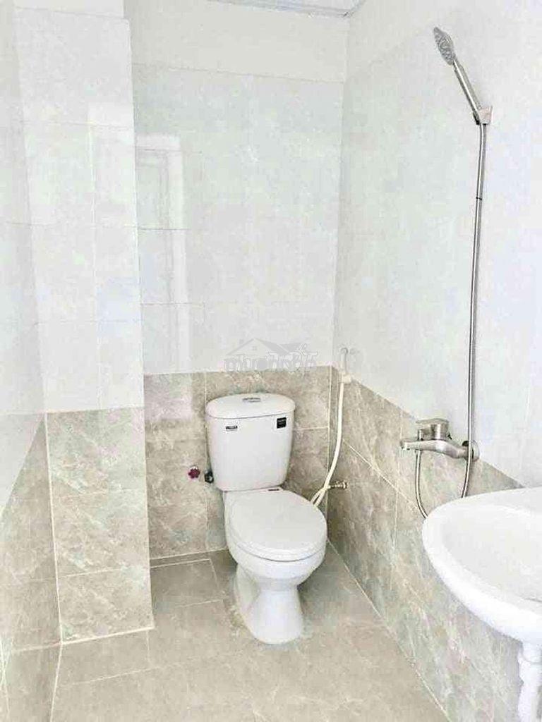 Cho thuê nhà nguyên căn đường số lâm vân bền, quận 7 - 2
