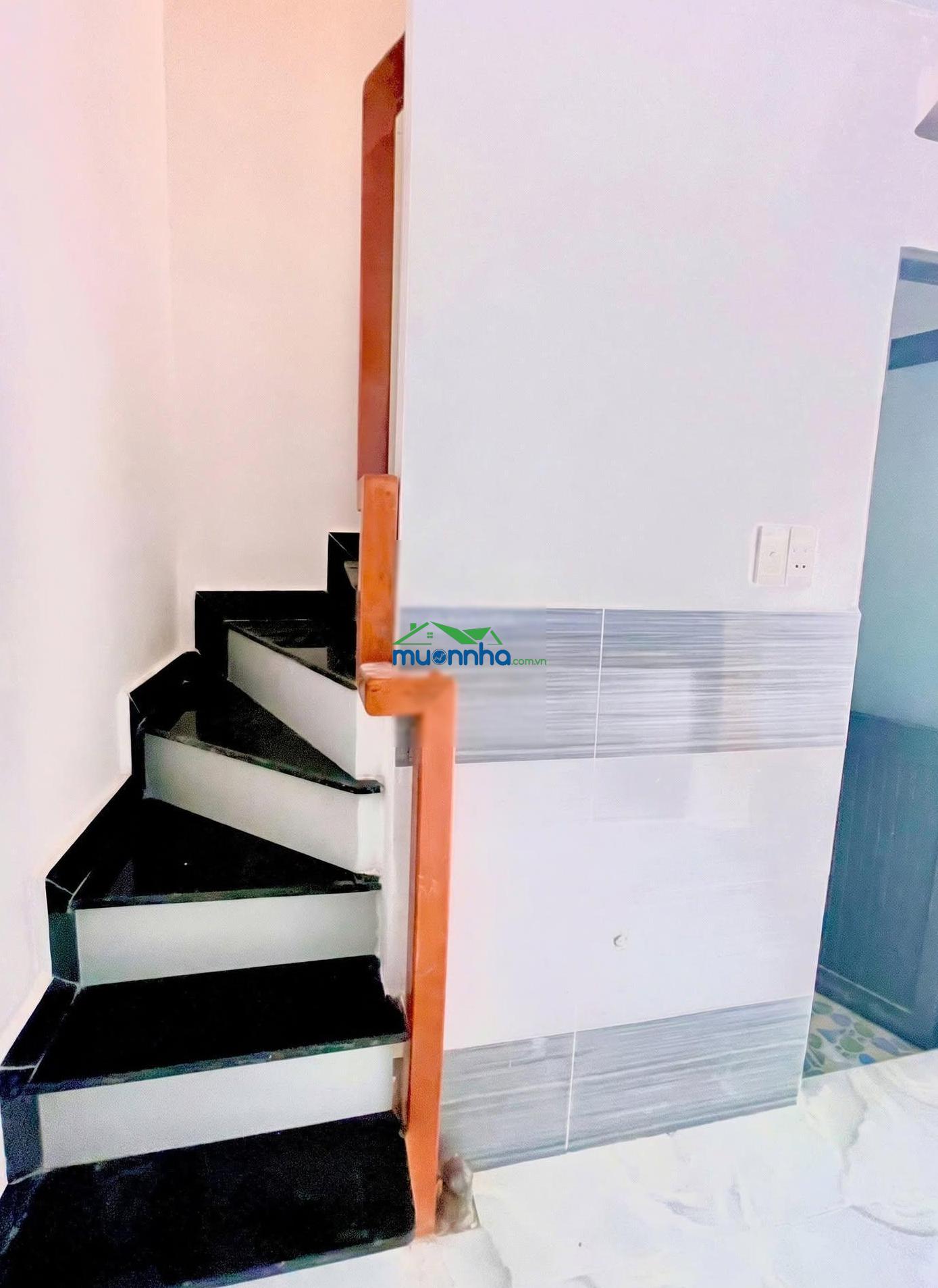 Bán nhà ngay chung cư tô ký tower - gần quân sự qk7