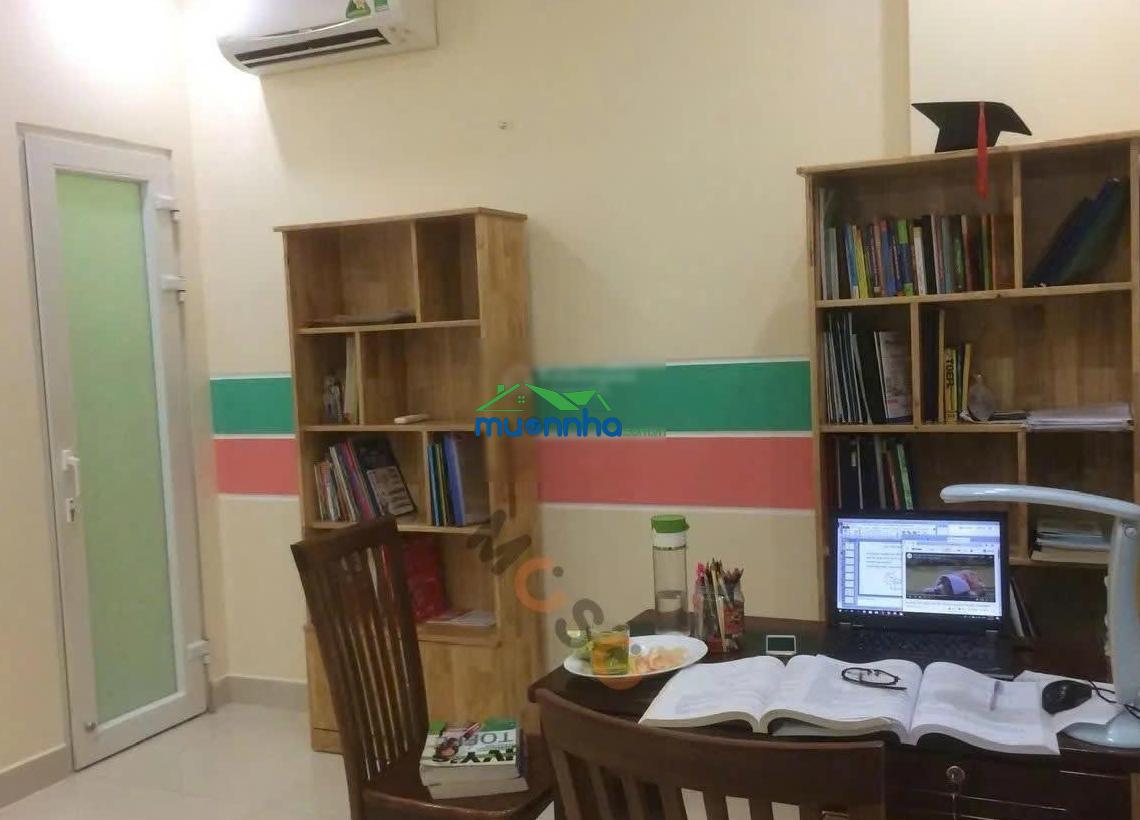 Nhà 1 trệt 1 lầu, đường số 4, đối diện khu đô thị vạn phúc city, giá 7,3 tỷ.
