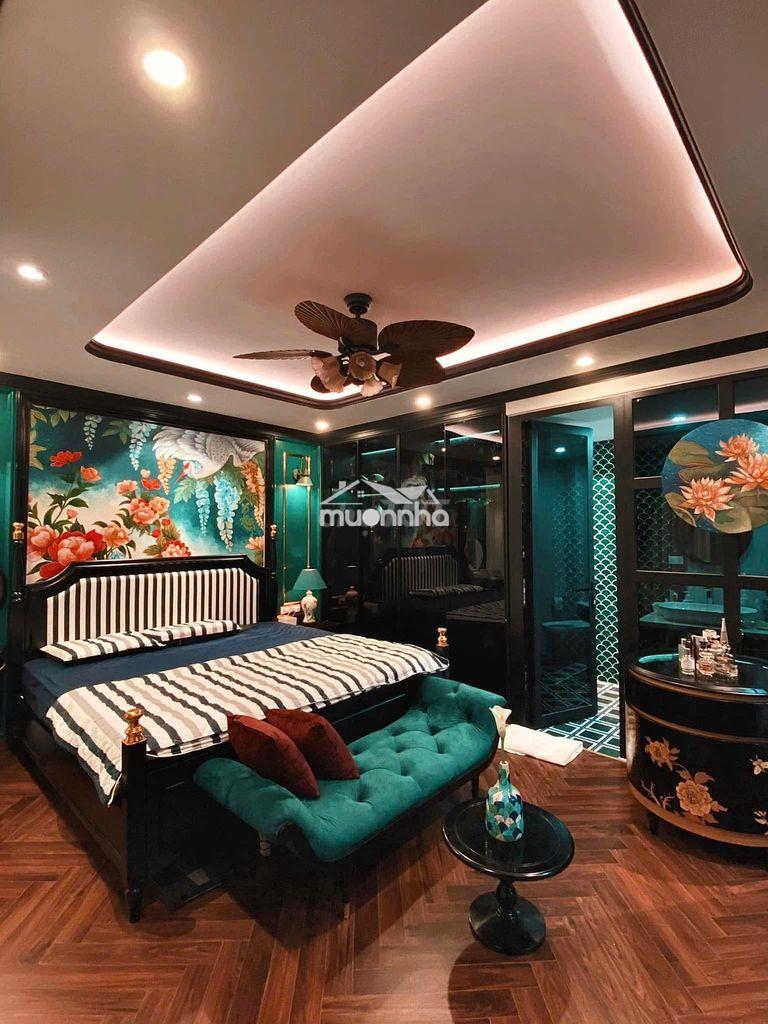 Nhà cực đẹp con phố vip hoàng cầu - gara 7 tầng nt dát vàng >20tỷ