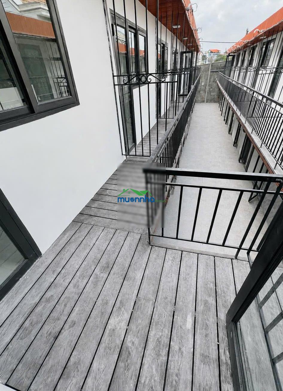 Nhà 28m2 đường thạnh xuân 25 ngay khu dân cư thới an. có 2pn, ban công, sân phơi, giá 930tr có bớt