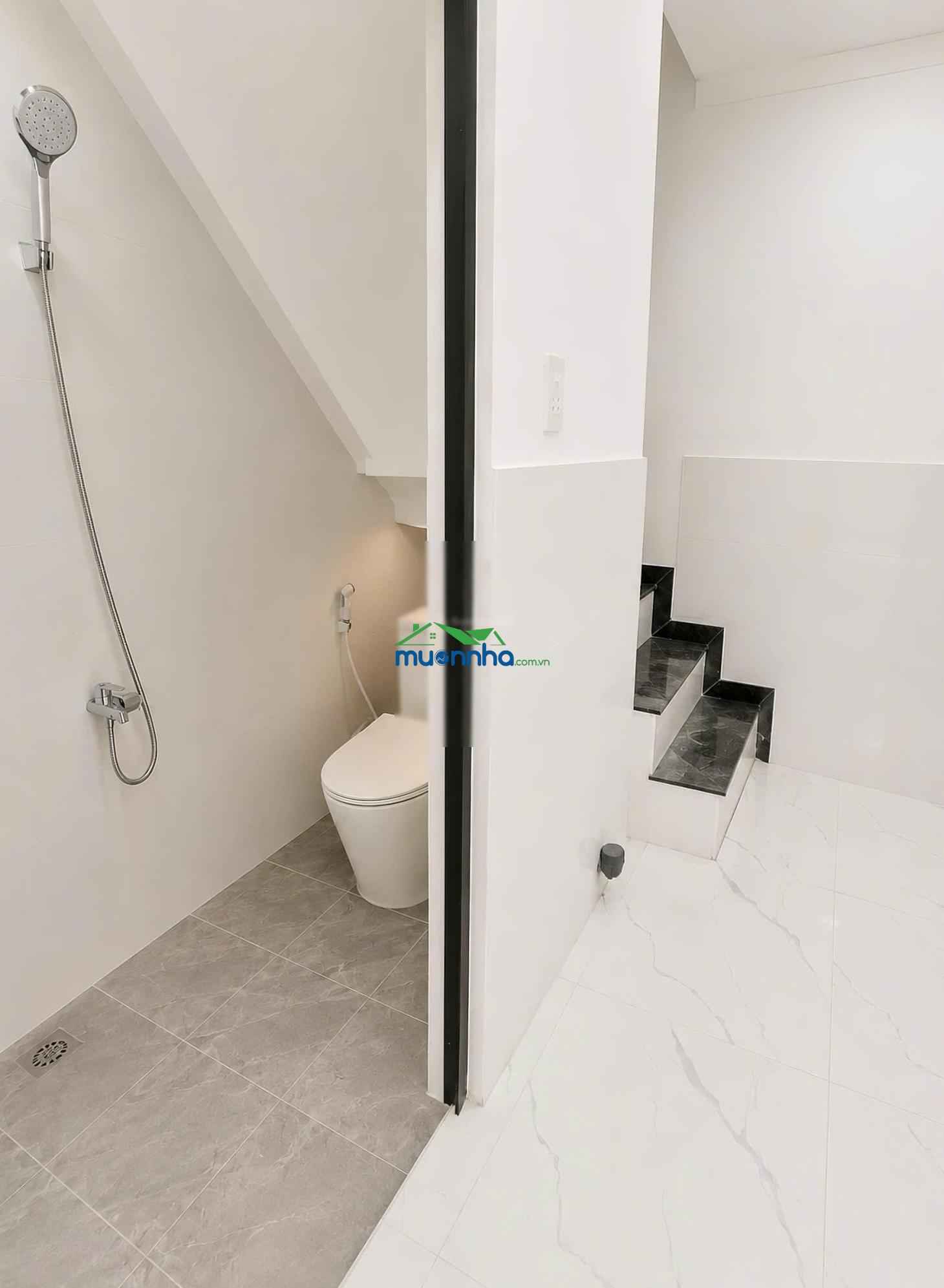 Nhà 28m2 đường thạnh xuân 25 ngay khu dân cư thới an. có 2pn, ban công, sân phơi, giá 930tr có bớt - 4