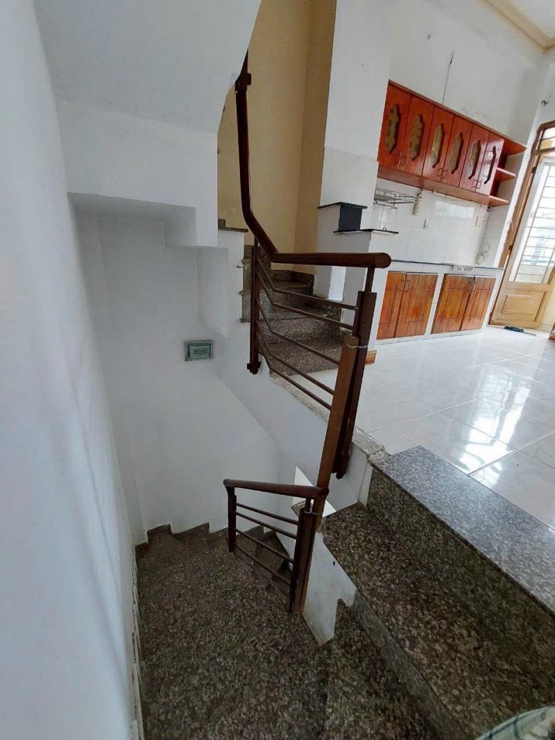Cho thuê nhà 3 tầng hẻm 21 xô viết nghệ tĩnh, p.17, bình thạnh - 8tr - 4