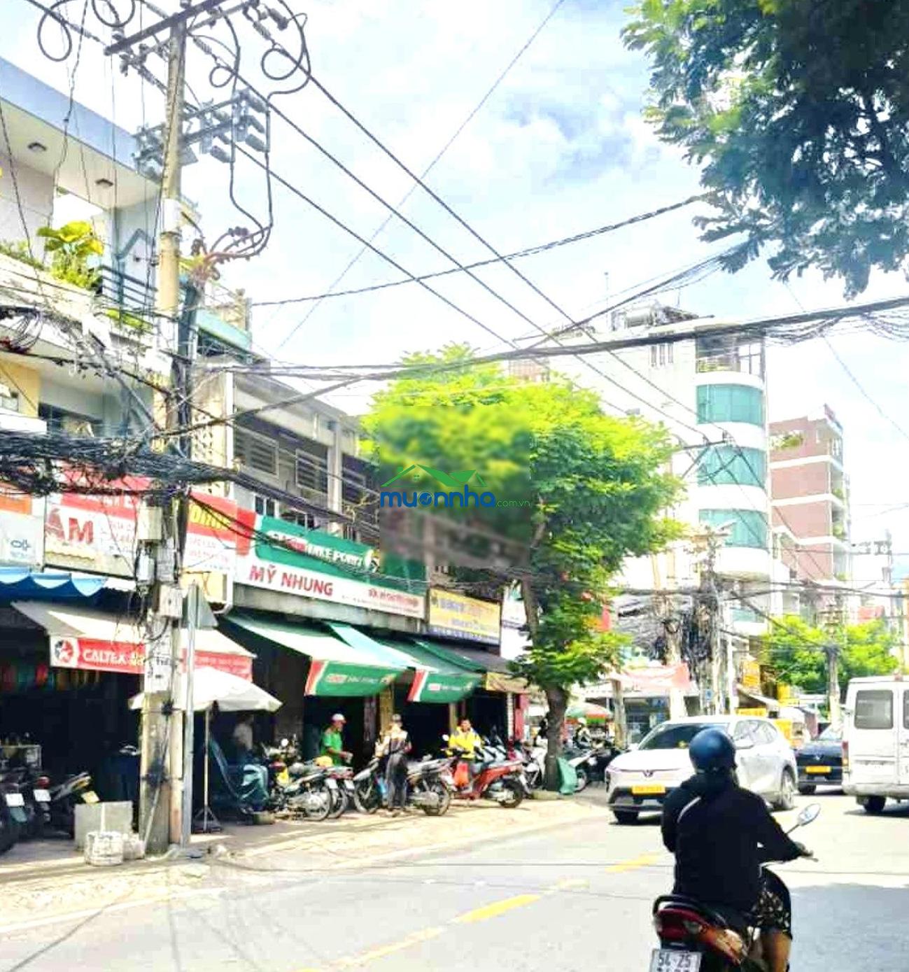 Bán nhà đẹp ngay phạm hùng quận 8 - chỉ có mười mấy tỏi.