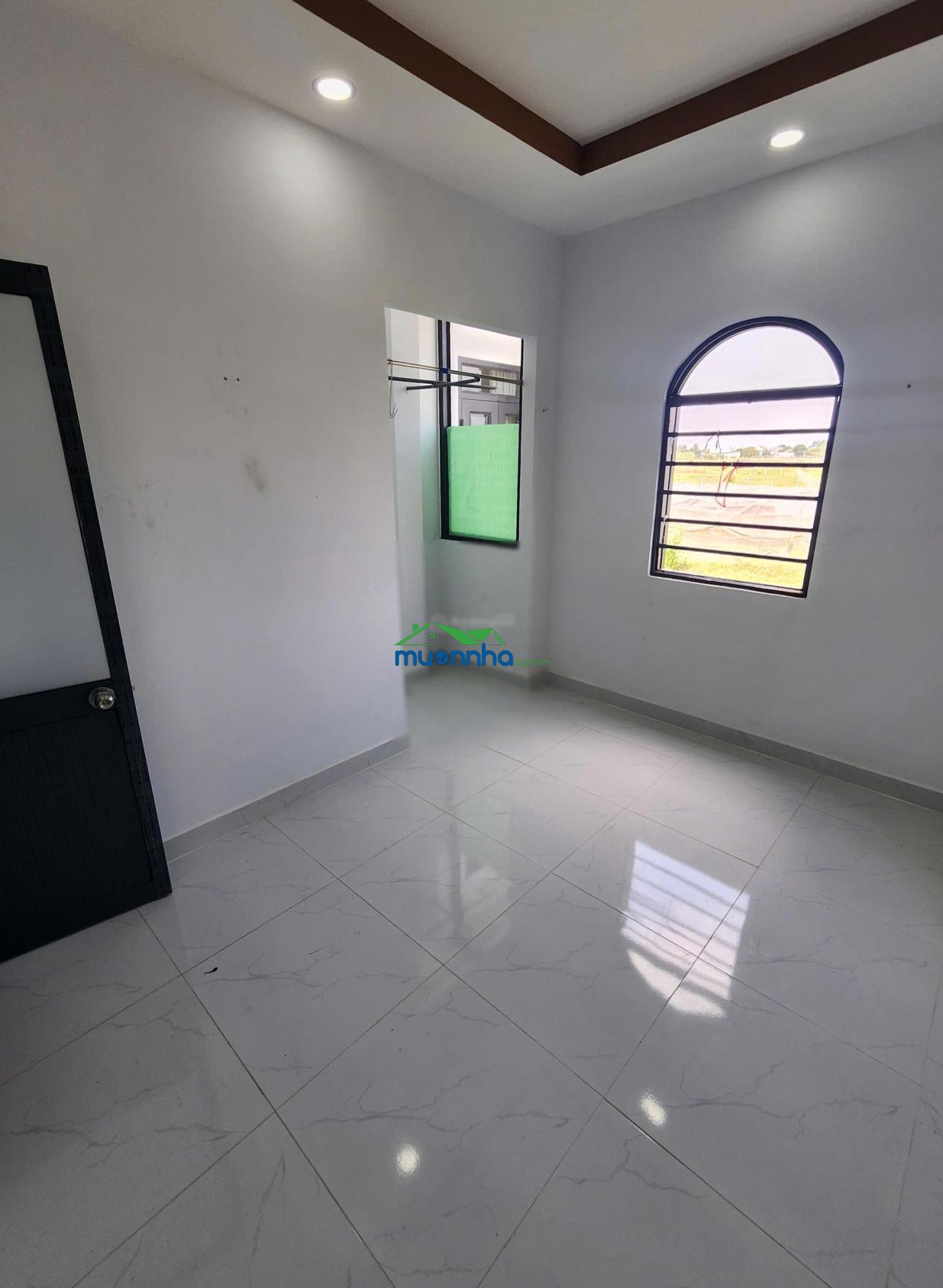 Căn nhà nhỏ 430tr, 4x6m 1 trệt 1 lầu, như hình 100% kdc đông, gần chợ gần bệnh viện - 3