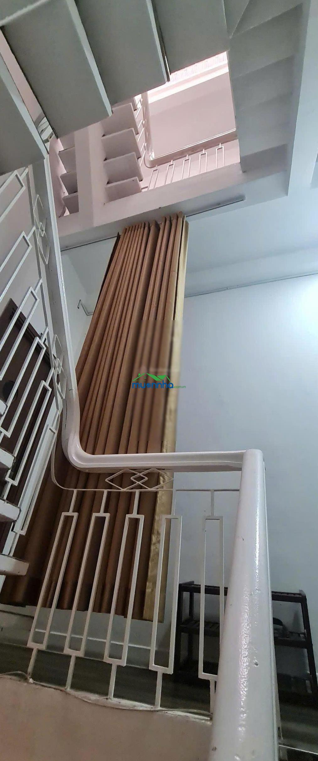 Bán nhà lê thánh tôn 42.4m 4 tầng hẻm trung tâm quận 1 giá 15.5 tỷ