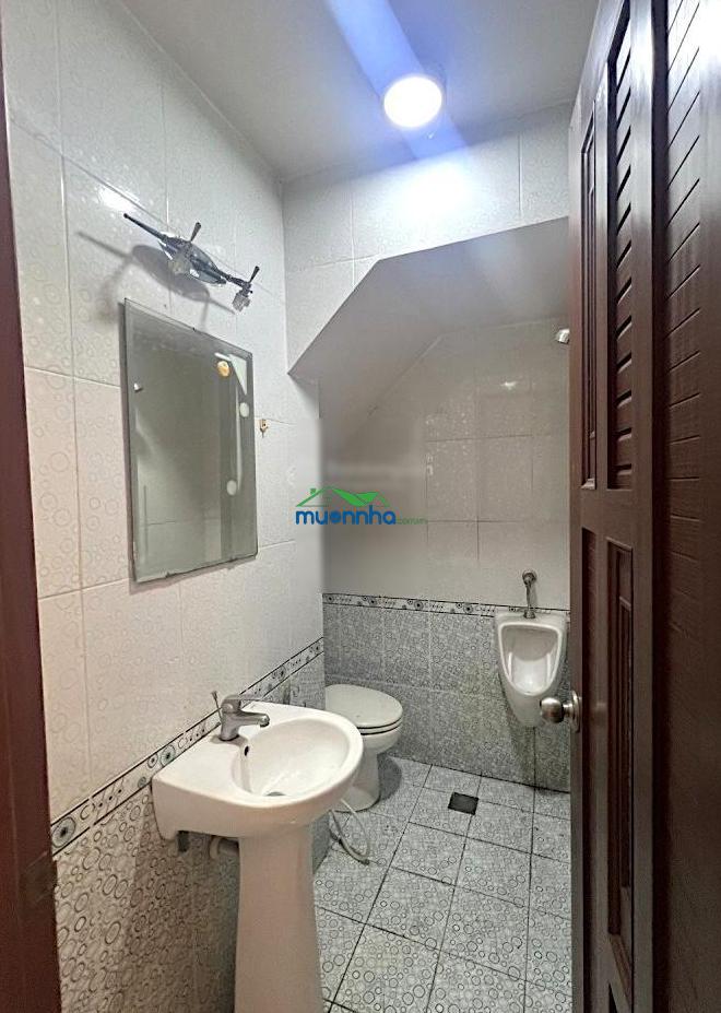 Nguyễn tất thành - gần cầu khánh hội - quận 4 - 53m² - 4 tầng btct - xe hơi đỗ cửa - chỉ 5 tỷ 8 - 2