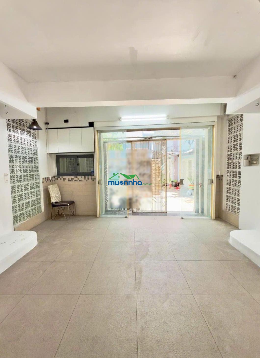 Hẻm xe hơi khu vip phan xích long p7 phú nhuận dt 42m2 ngang bề thế 5.2m - 5 tầng