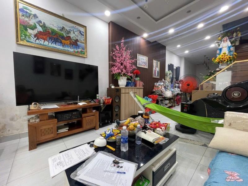 Nhà lê văn khương - sát mặt tiền đường - dt 80 m² - nhỉnh 4 tỷ.