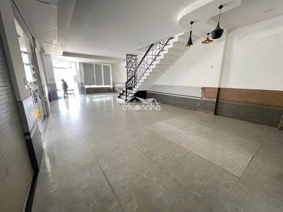 ✅✅Cho thuê căn góc 3 lầu sầm uất - 2