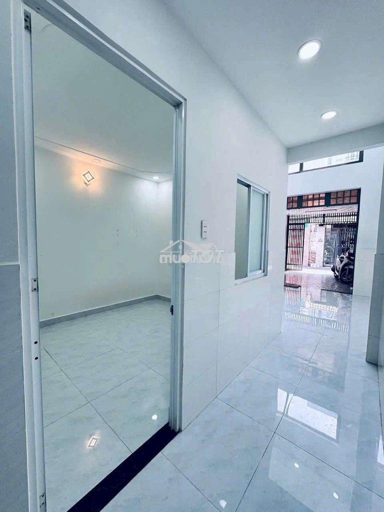 Cho thuê nguyên căn trống rộng, hẻm tải sát mt phạm văn chiêu p9 gòvấp - 4