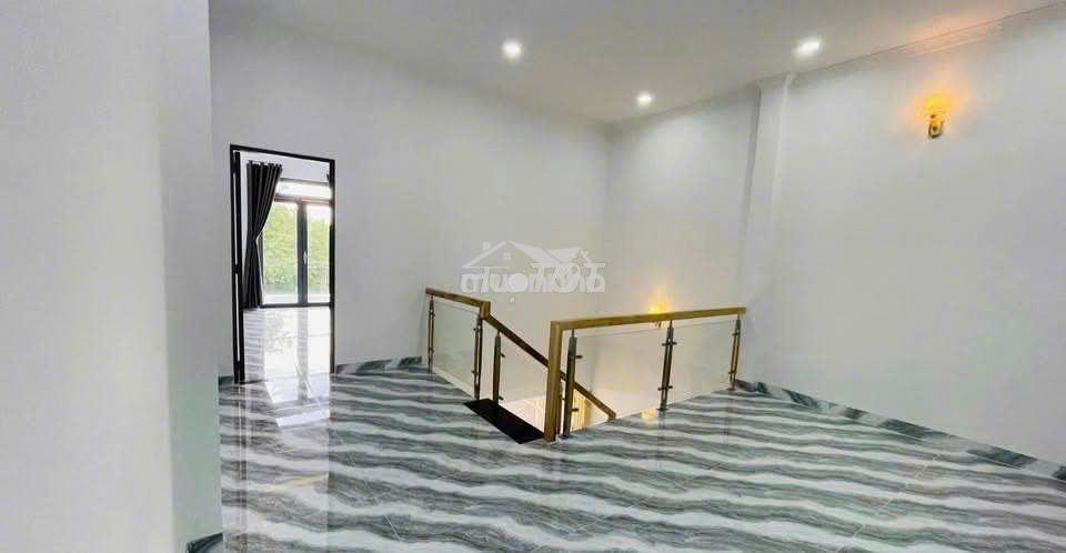 Biệt thự hoàn thiện cực đẹp ngay trung tâm phường - 4