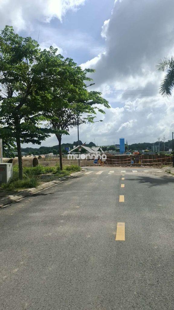 Bán nhanh nhà 2 lầu mt đường huỳnh văn lũy  - 2