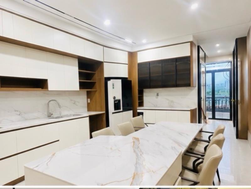 Bán nhà mặt phố trần thị cờ  - 6 tầng hiện đại , tâm huyết  đáng được sở hữu : 0975584222 - 3