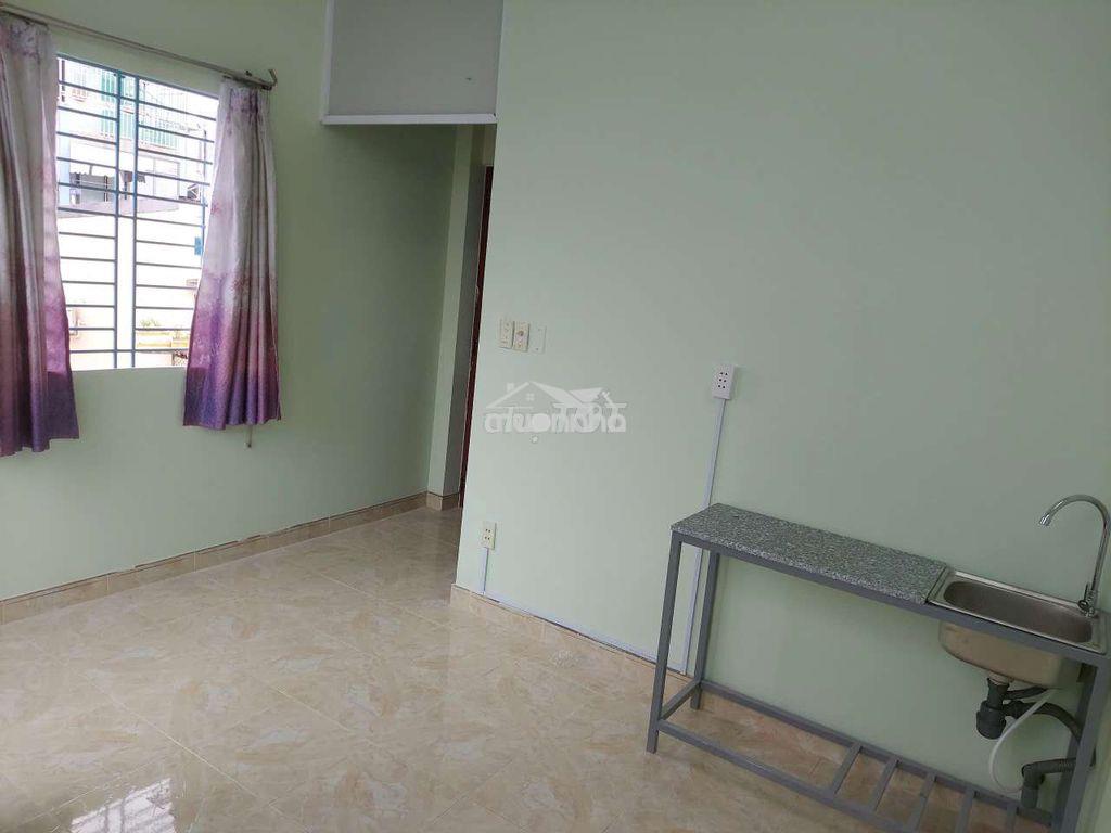 Phòng ban công riêng thoáng, mát, sáng ngay đh văn hiến vhu 3 phút - 3
