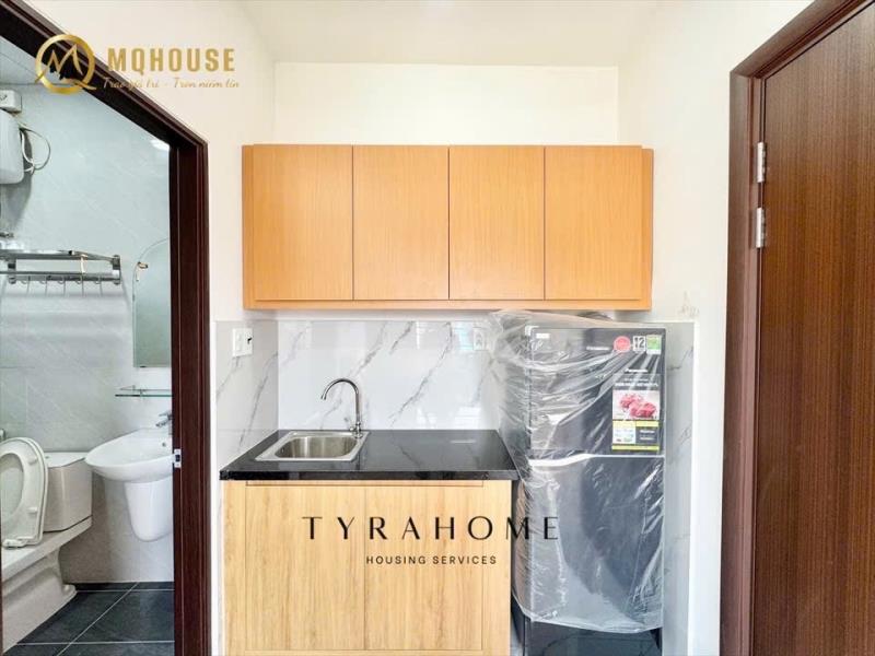 Studio ban công, thang máy, hầm xe gần phố ẩm thực phan xích long, cầu bông quận 1 - 3