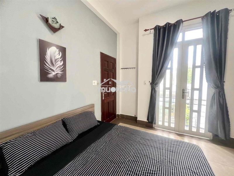 Chính chủ cho thuê phòng như hình , ban công , bếp